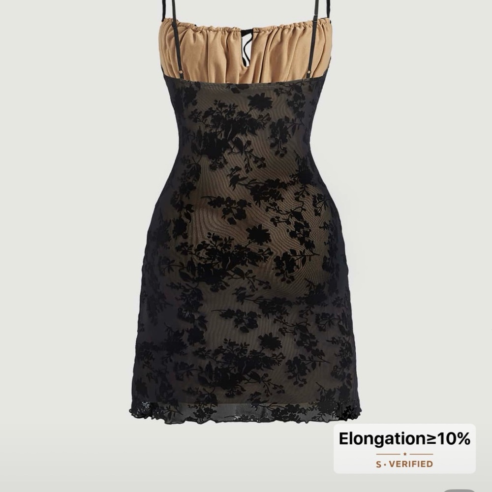 Elegant Black Floral Lace Mini Dress - Picture 2 of 2